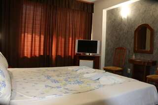 Отель Shipka IT Hotel Шипка Двухместный номер с 1 кроватью или 2 отдельными кроватями-4